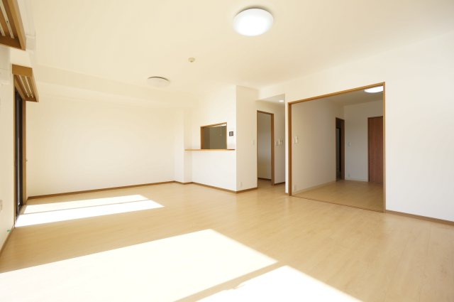 リーベスト西千葉の居間・リビング|同タイプ号室の写真になります。