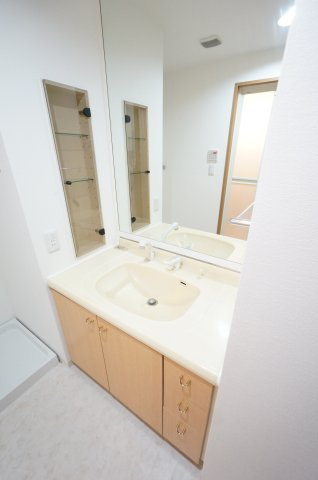 リーベスト西千葉の洗面所|同タイプ号室の写真になります。