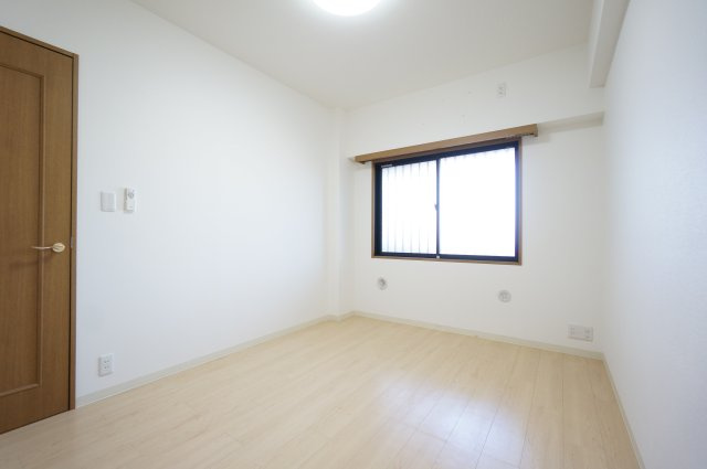 リーベスト西千葉の洋室|同タイプ号室の写真になります。
