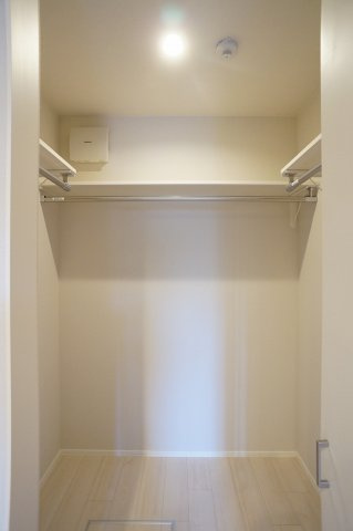 【洋室】 | ヴィステリオ | WIC内です（写真は他室です）