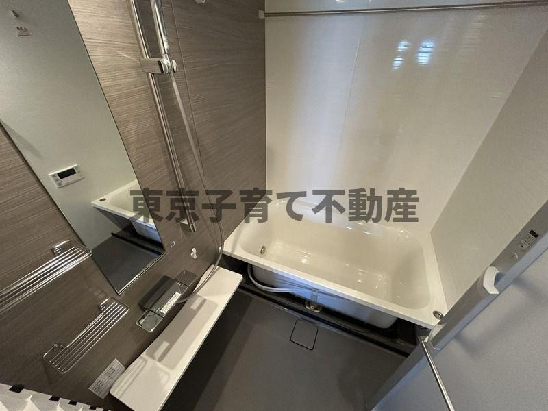 ブランシエスタ浅草蔵前の浴室