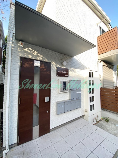 横浜市戸塚区上倉田町のアパートのエントランス|オートロック付き♪