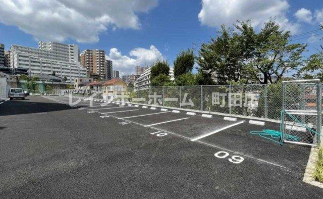 ＪＭＦＲｅｓｉｄｅｎｃｅ町田※初期費用分割あと払いサービス利用可能物件の駐車場