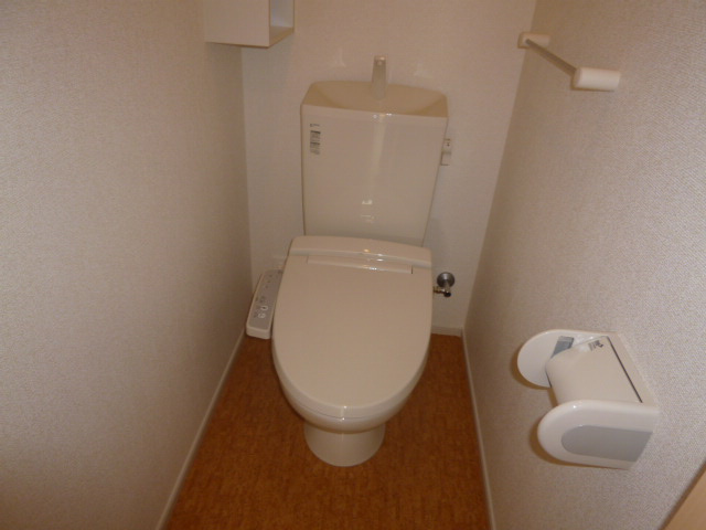 サンメゾンＭ・Ｋ　Ｂのトイレ|シャワー付きトイレ