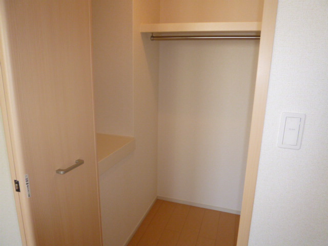 サンメゾンＭ・Ｋ　Ｂの収納|ウォークインクローゼット