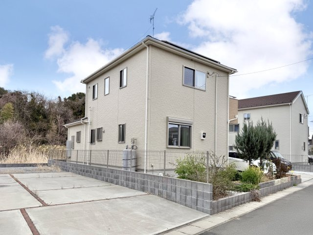 【中古戸建】館林市堀工町の外観|■外観｜茂林寺駅まで徒歩約5分！通勤や通学や家族のお出かけにも便利です。