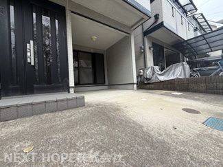 【駐車場】 | 尼崎市東本町4丁目中古戸建　リフォーム済 | 車庫もございます♪