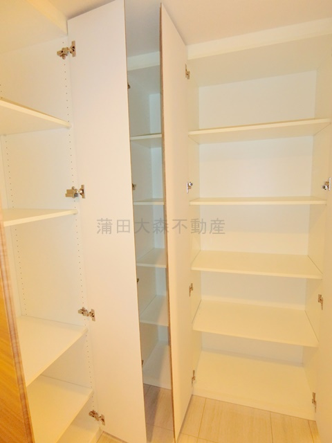 ブランズシティ久が原の収納|玄関前収納