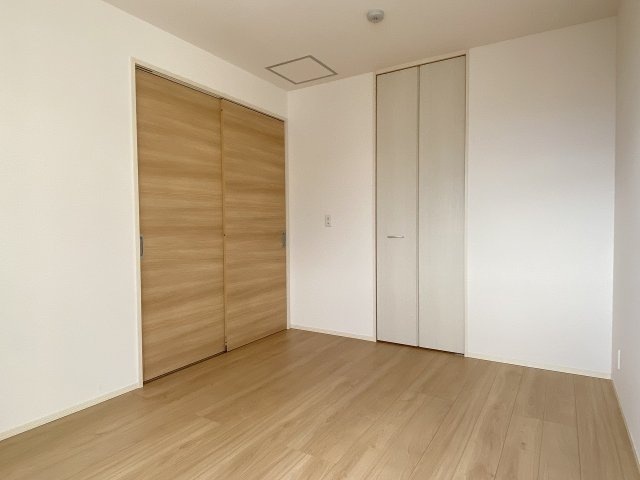 エクセレント曙川東2の洋室