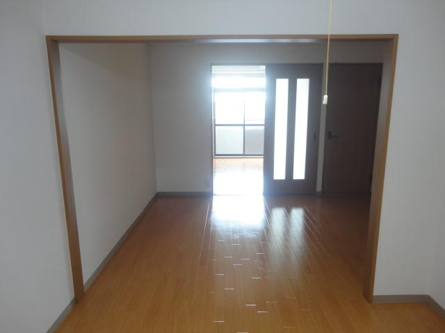 コンフォース北山　　刈谷市近郊の賃貸はクラスホーム刈谷店の居間・リビング|リビング