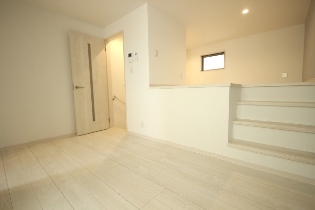 熊本市中央区坪井５丁目のアパートの居間・リビング