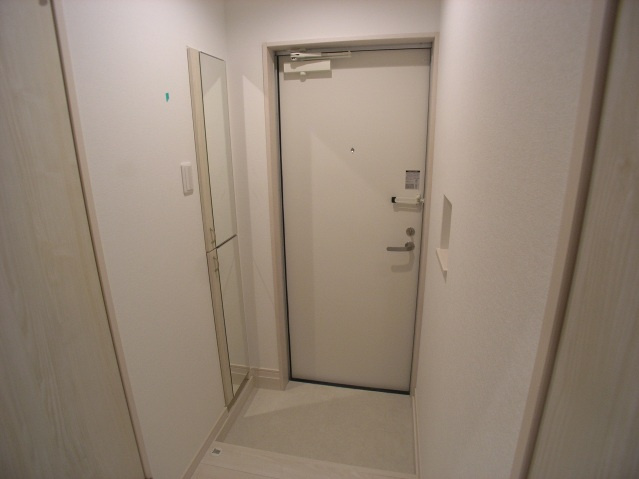 熊本市中央区坪井５丁目のアパートの玄関