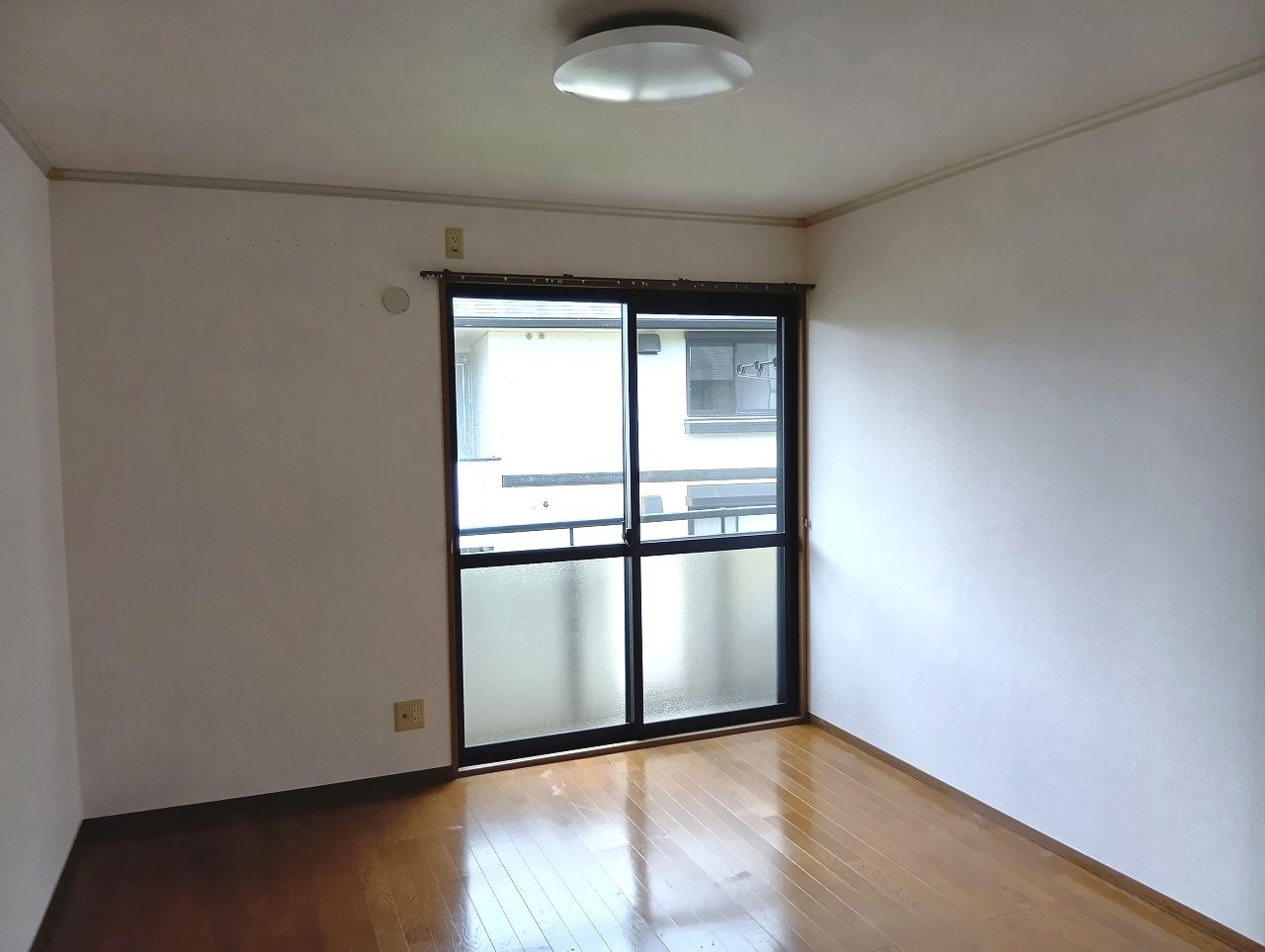 ファミール・ド・鹿児 B棟の洋室|ゆったりした洋室です