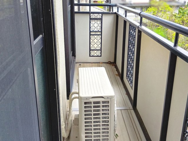 ファミール・ド・鹿児 B棟のバルコニー|バルコニーからの眺めを楽しみながら食事をしませんか