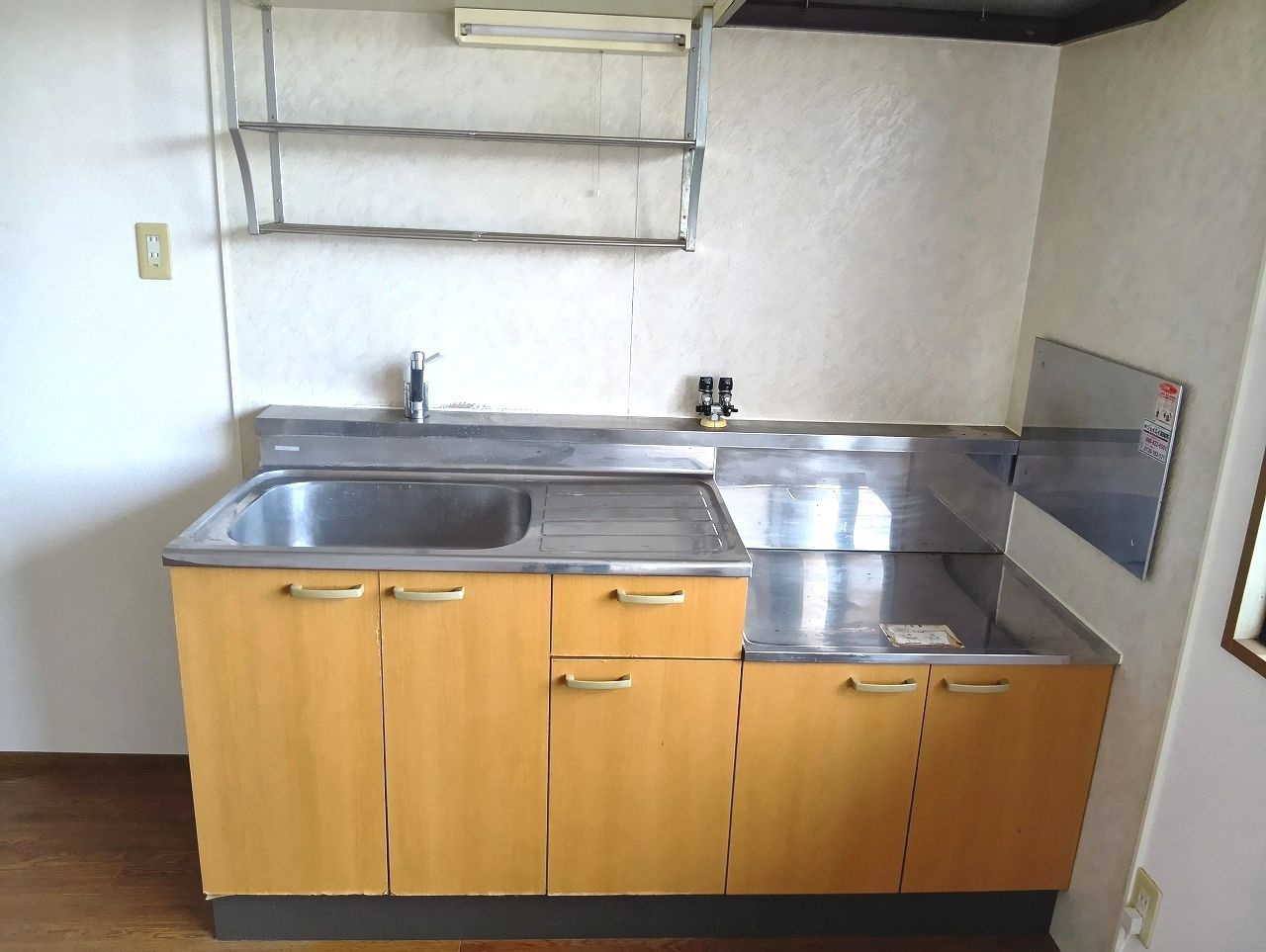 ファミール・ド・鹿児 B棟のキッチン|キッチンです