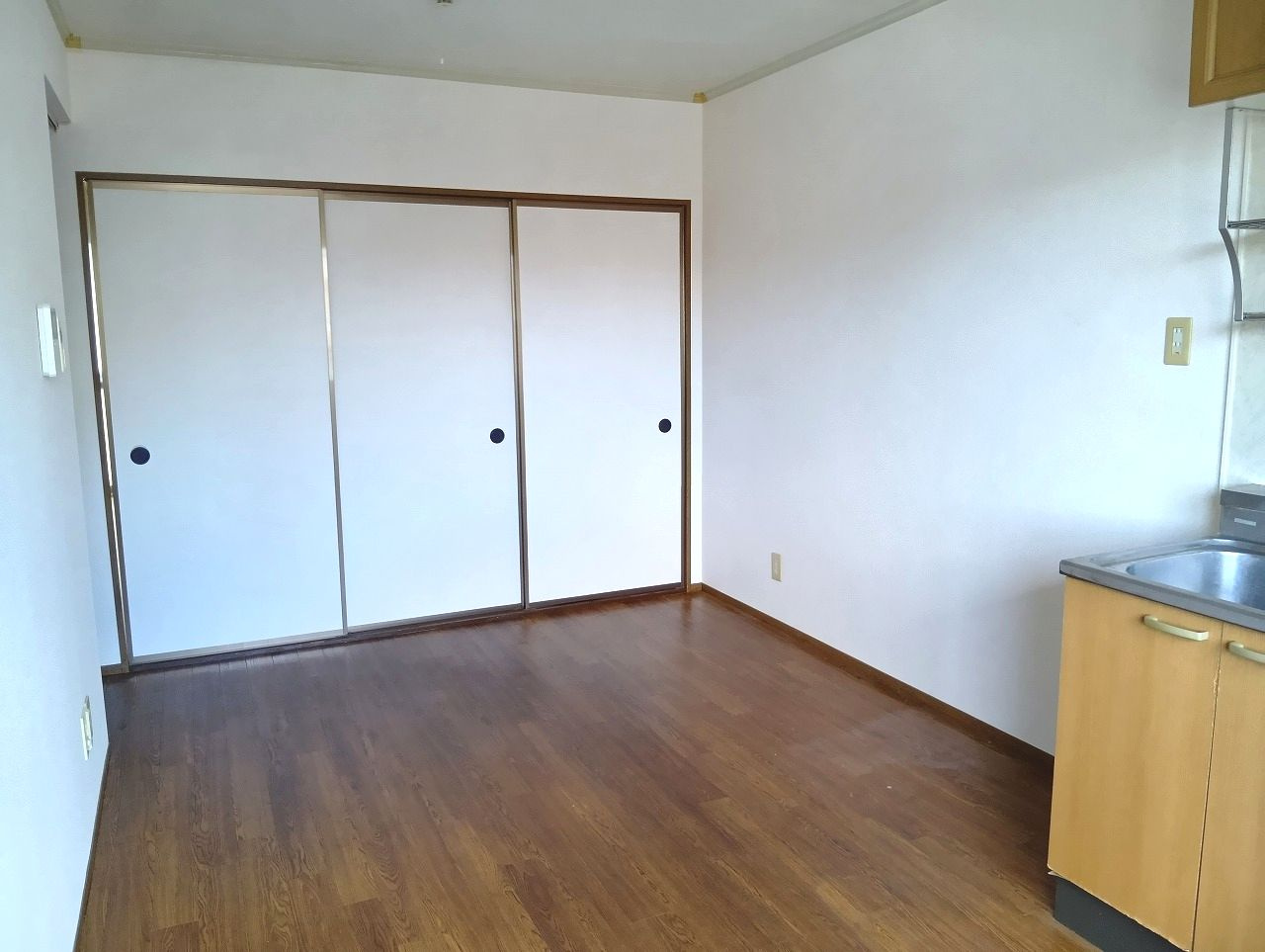 ファミール・ド・鹿児 B棟の居間・リビング|リビングです