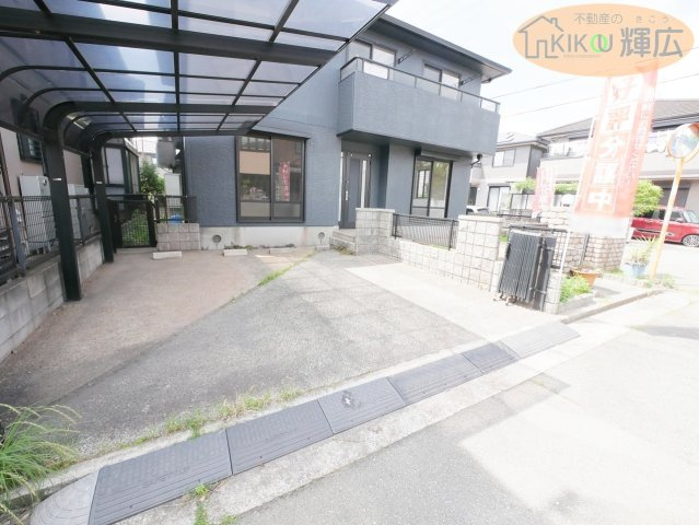 加古川市別府町新野辺　中古戸建の駐車場