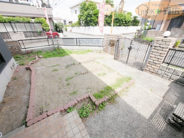 加古川市別府町新野辺　中古戸建の庭