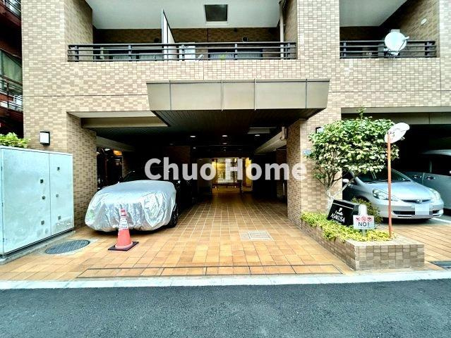 ファミール浅草シティウエストのエントランス|【エントランス】マンションのエントランスは、その物件の印象を決める、顔とも言える場所です。毎日通る場所ですからきれいなのが一番です。