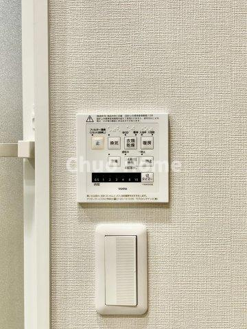 ファミール浅草シティウエストの浴室|【浴室乾燥機】暖房・冷風・換気・乾燥が可能です。毎日を快適に過ごせるうれしい機能が揃っています。雨の日の洗濯物も安心です。