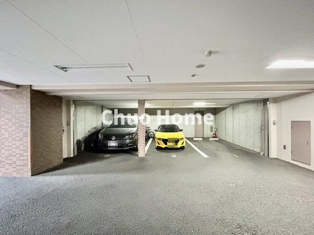 ファミール浅草シティウエストの駐車場|【敷地内駐車場】最新の空き状況や費用などの詳細は担当スタッフまでお問い合わせください。