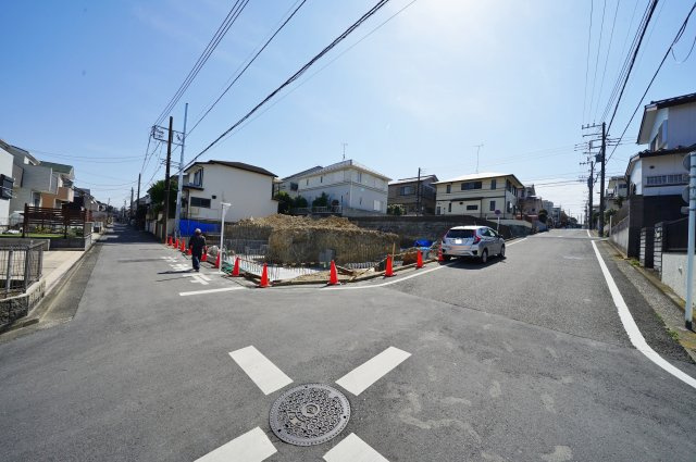 【横浜市保土ケ谷区境木本町19-14全2棟新築戸建て】★仲介手数料無料★（権太坂小学校・境木中学校）の前面道路含む現地写真