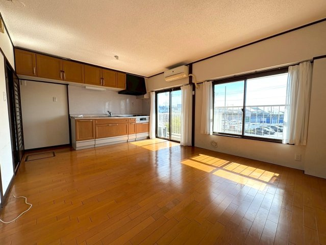 みさと団地8街区3号棟