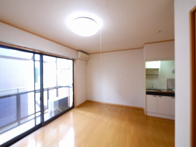 ハイツプルミエの居間・リビング