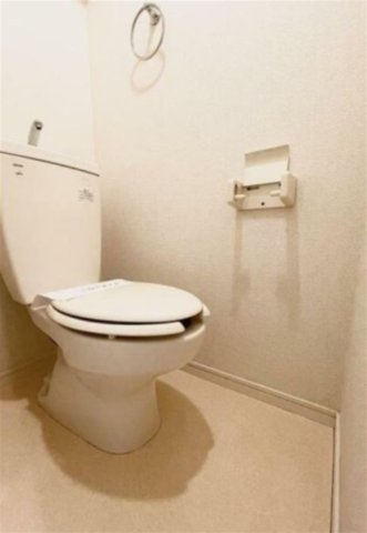 SSハイツ関町東のトイレ|独立型のトイレルーム☆（同一仕様写真）