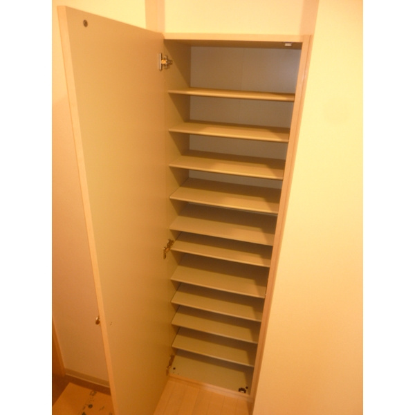 RADIANT IWAIDAのその他|シューズボックス