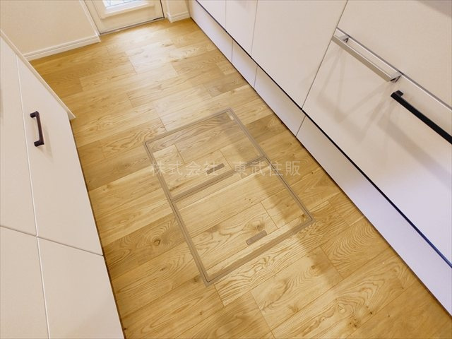 【キッチン】 | 川越市寺尾２期　全８棟　８号棟 | キッチン床下収納庫