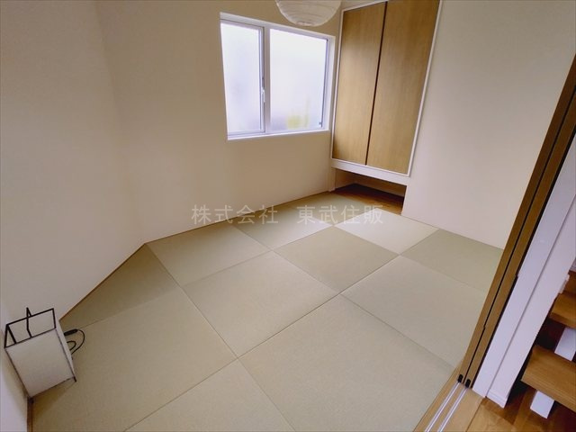 【和室】 | 川越市寺尾２期　全８棟　８号棟 | 和室5.75帖、和室がひろがる居住スペース