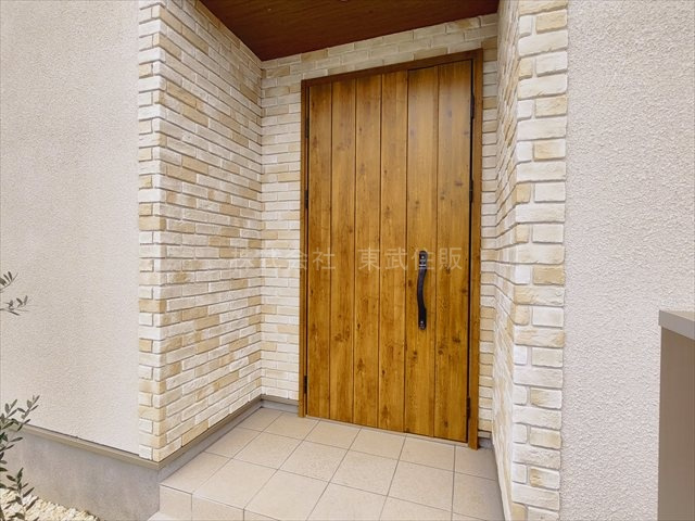 【構造・工法・仕様】 | 川越市寺尾２期　全８棟　８号棟 | 明るい玄関です