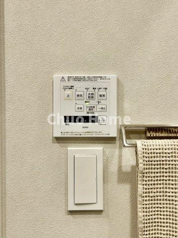 浅草タワーの浴室|【浴室乾燥機】暖房・冷風・換気・乾燥が可能です。毎日を快適に過ごせるうれしい機能が揃っています。雨の日の洗濯物も安心です。