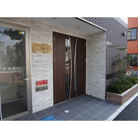 Maganda（マガンダ）のエントランス