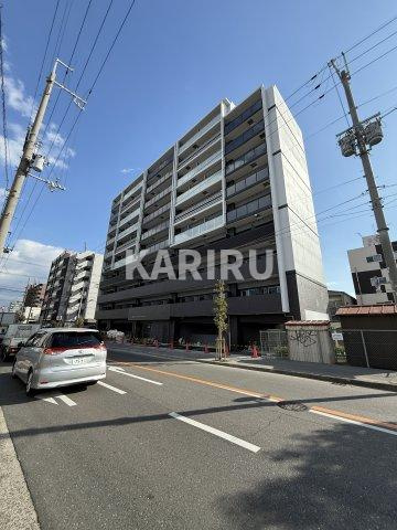 アドバンス大阪クラージュのエントランス