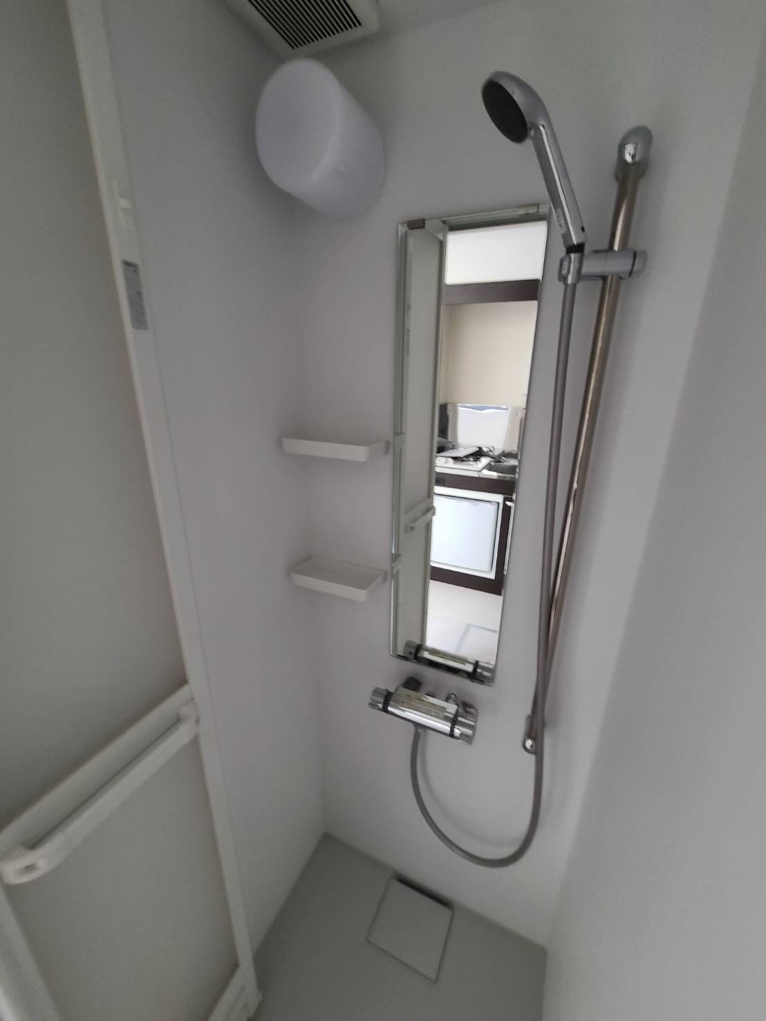 ハーモニーテラス方南町westの浴室