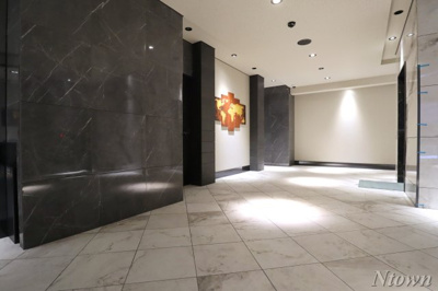 【ロビー】 | CREST TAPP新栄 | 落ち着いたロビーです