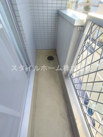 エコール松山のバルコニー