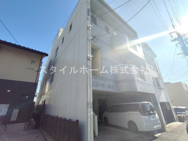 エコール松山の外観