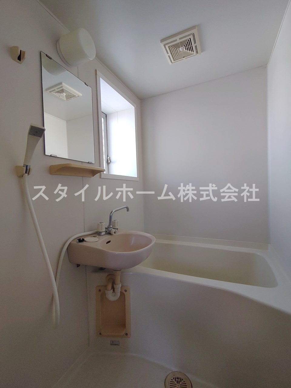 エコール松山の浴室