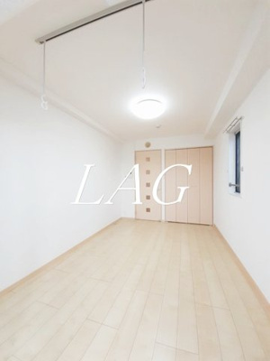 【寝室】 | エスワン・アパートメント | 寝室です。