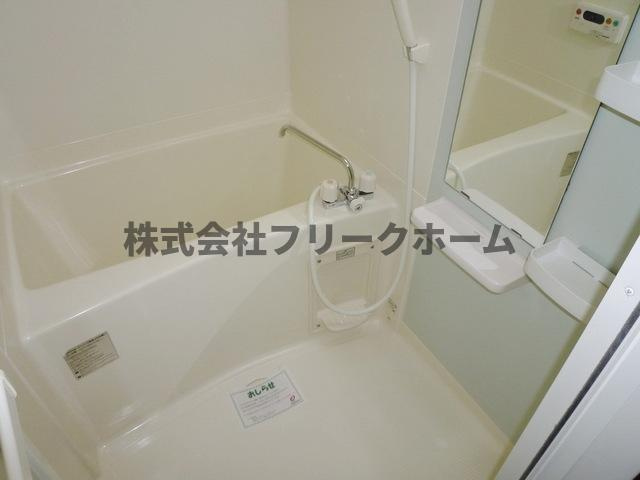 武蔵野市吉祥寺北町４丁目の賃貸マンションの浴室