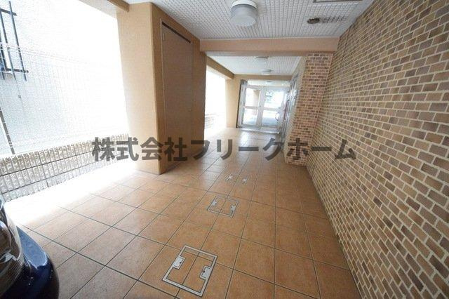 武蔵野市吉祥寺北町４丁目の賃貸マンションのロビー