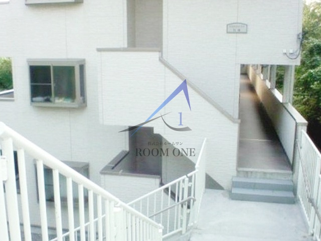 アンプルールフェール白亜のエントランス|エントランスです。