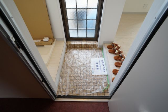 吉村ビルの玄関