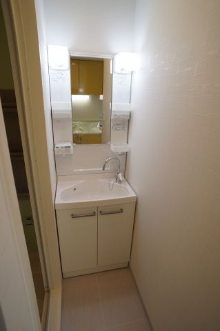 吉村ビルの洗面所