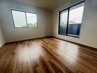 【洋室】 | 廿日市市阿品台1（阿品東駅）全2区画　B棟【エアコン2基付き】【P3台】 | 2階　洋室×3　収納付きでお部屋がスッキリ広く使えます。　
