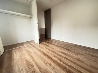 【洋室】 | 廿日市市阿品台1（阿品東駅）全2区画　B棟【エアコン2基付き】【P3台】 | 2階　洋室×3　収納付きでお部屋がスッキリ広く使えます。