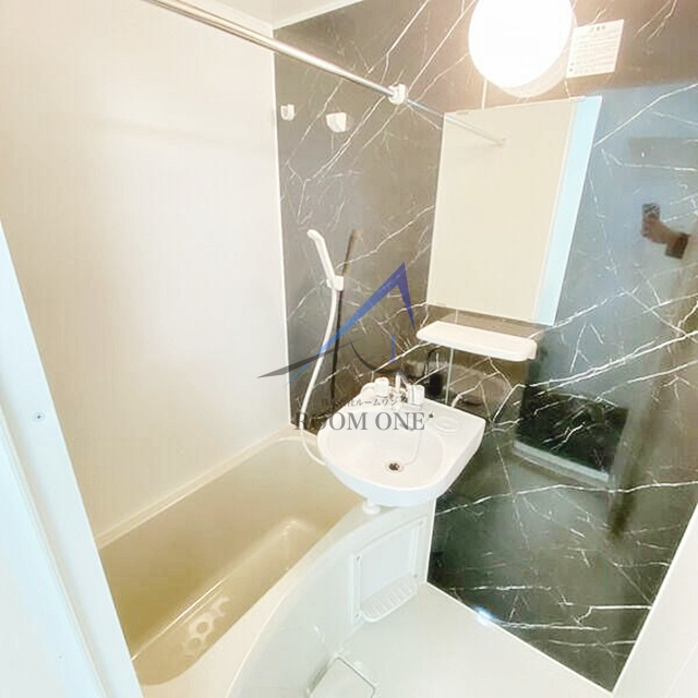 ＢＯＮＤＳ小台の浴室|お風呂です。